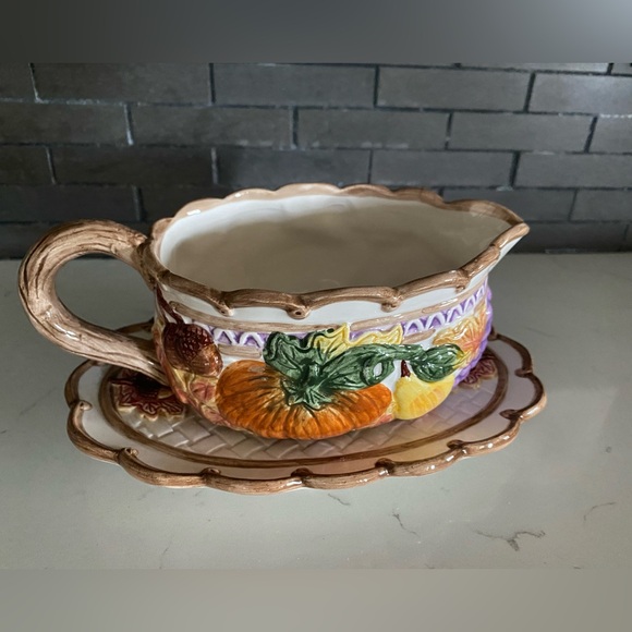 FITZ FLOYD HARVEST TIME THANKSGIVING GRAVY BOAT TRAY SET 1996 OMNIBUS CUTE - Picture 2 of 8